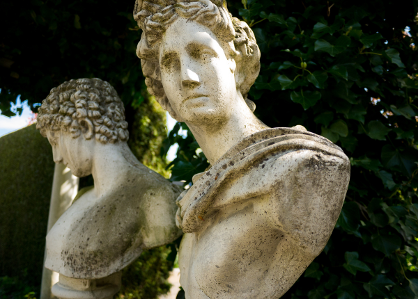 Enhancing Your Outdoor Oasis: A Guide to Garden Decoration